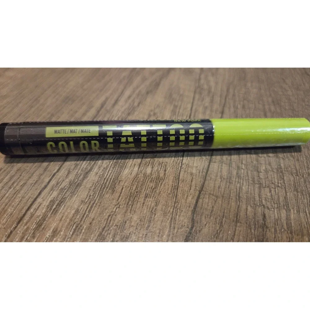 Maybelline Color Tattoo 24HR Eye Styx 60 I Am Unexpected Matte Lime Green Shadow